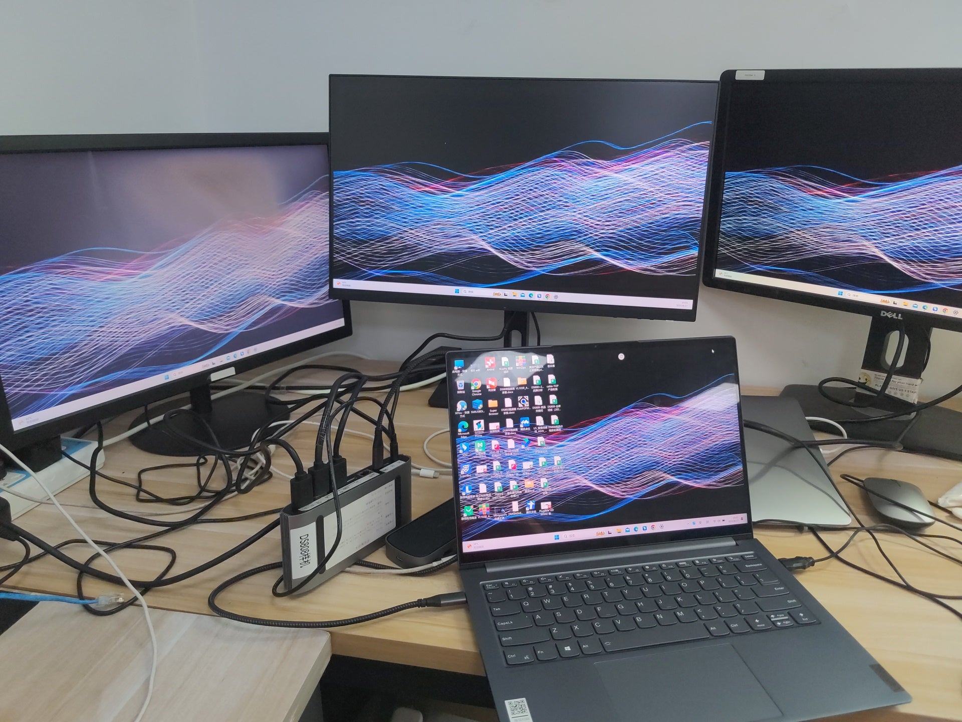 Why won't Windows's "Display Color Calibration" tool work on monitors connected to DisplayLink Docking Station?