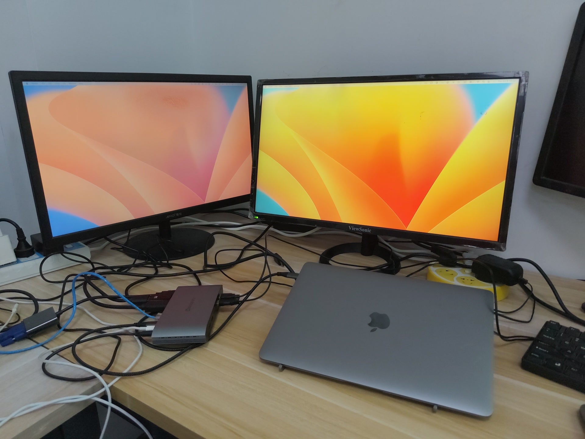 How to continue to use DS808 and monitor to work with MacBook M1/M2 after closing the lid?
